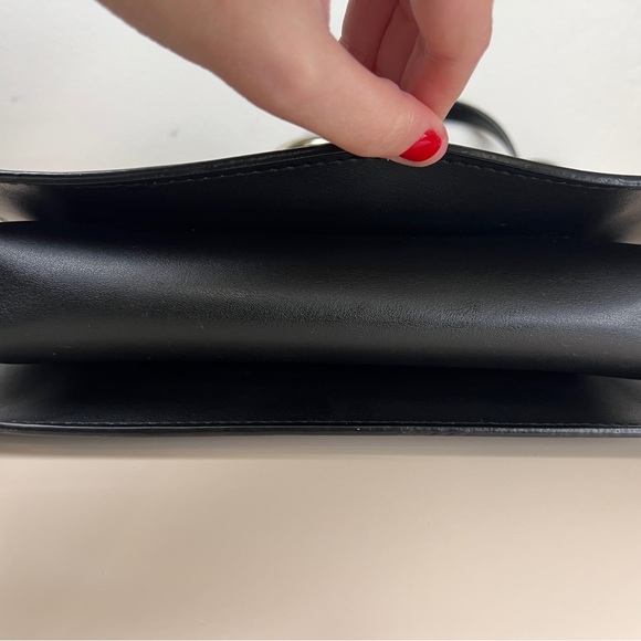 Chloe Faye Black Leather Ring Crossbody Bag - Picture 12 of 12